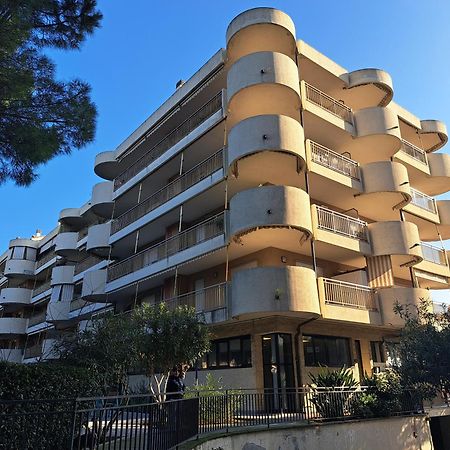 Appartamento - Terrazzo Vivibile Vista Mare, Wi-Fi Gratuito Vallecrosia Exteriör bild