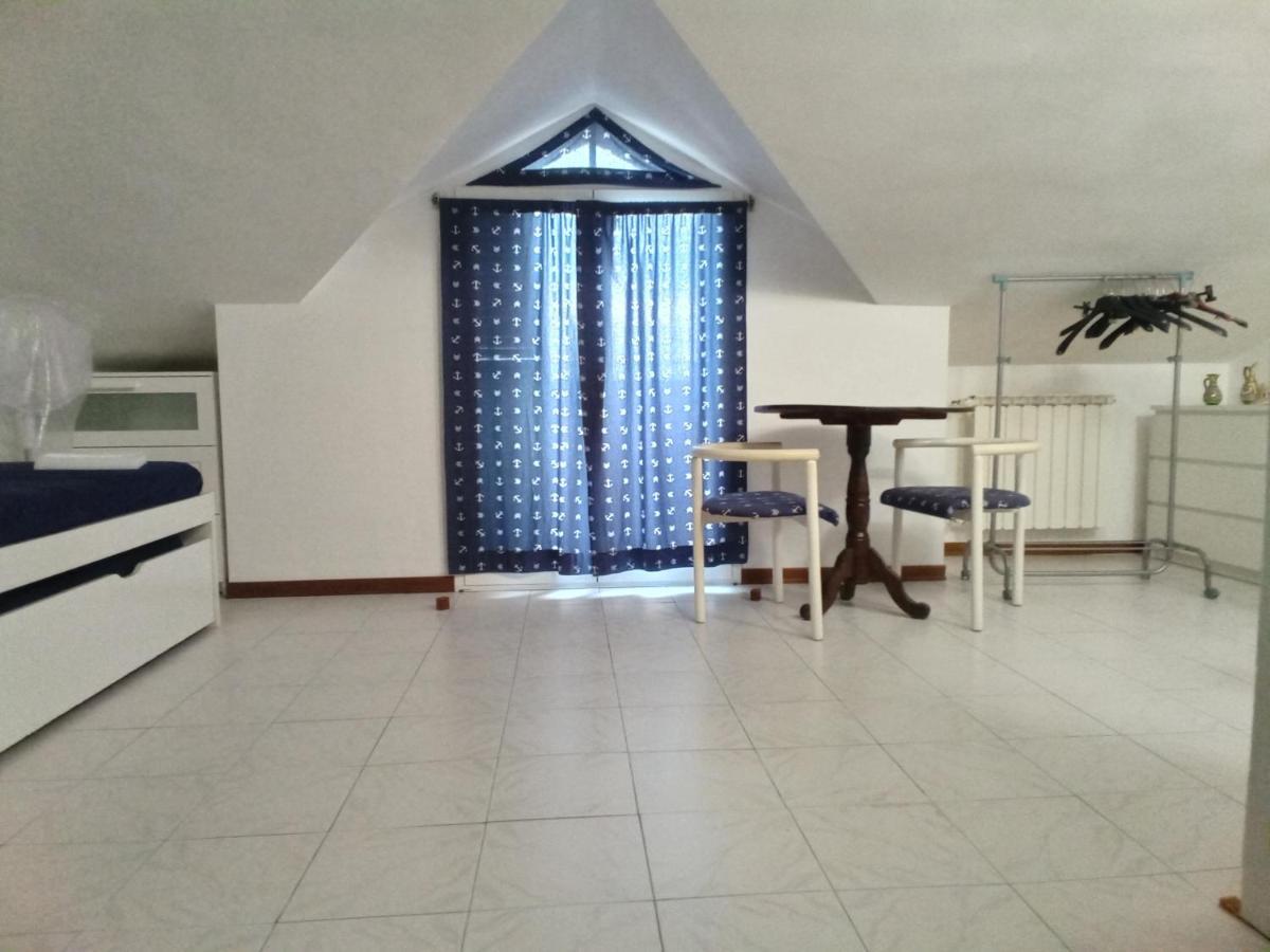 Appartamento - Terrazzo Vivibile Vista Mare, Wi-Fi Gratuito Vallecrosia Exteriör bild