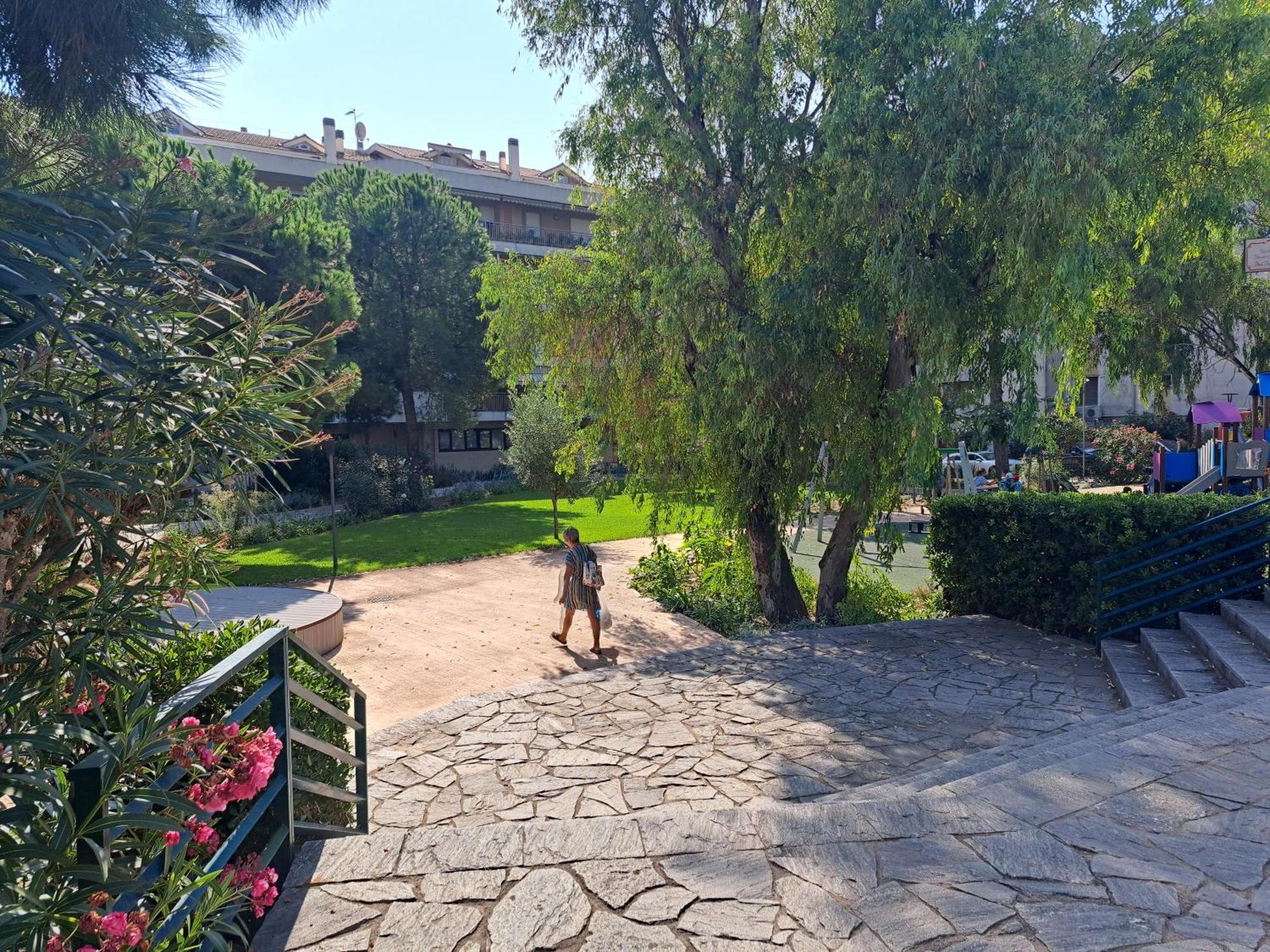 Appartamento - Terrazzo Vivibile Vista Mare, Wi-Fi Gratuito Vallecrosia Exteriör bild