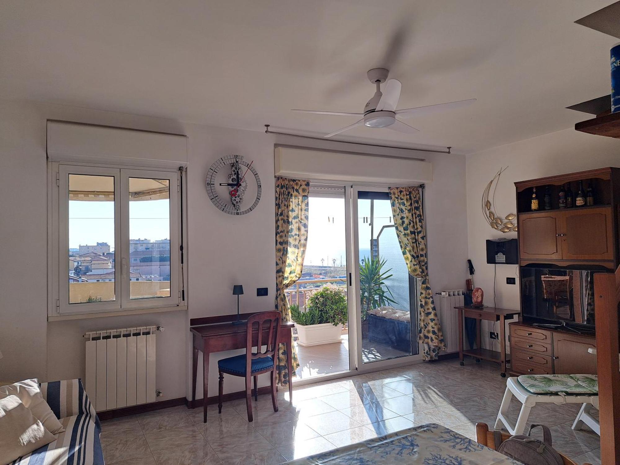 Appartamento - Terrazzo Vivibile Vista Mare, Wi-Fi Gratuito Vallecrosia Exteriör bild